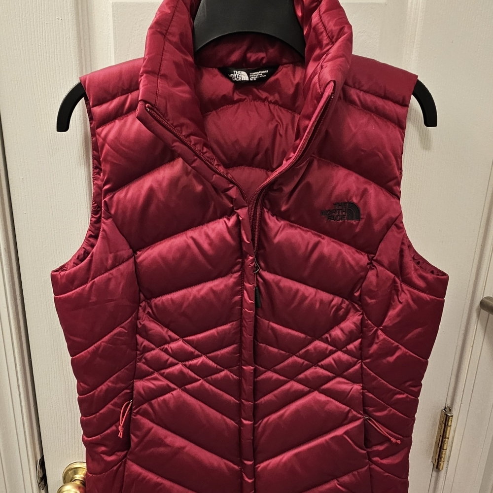THE NORTH FACE 550 GOOSE DOWN PUFFER VEST ~ FUCHSIA (Bright PINK)  Women's M - Picture 2 of 11